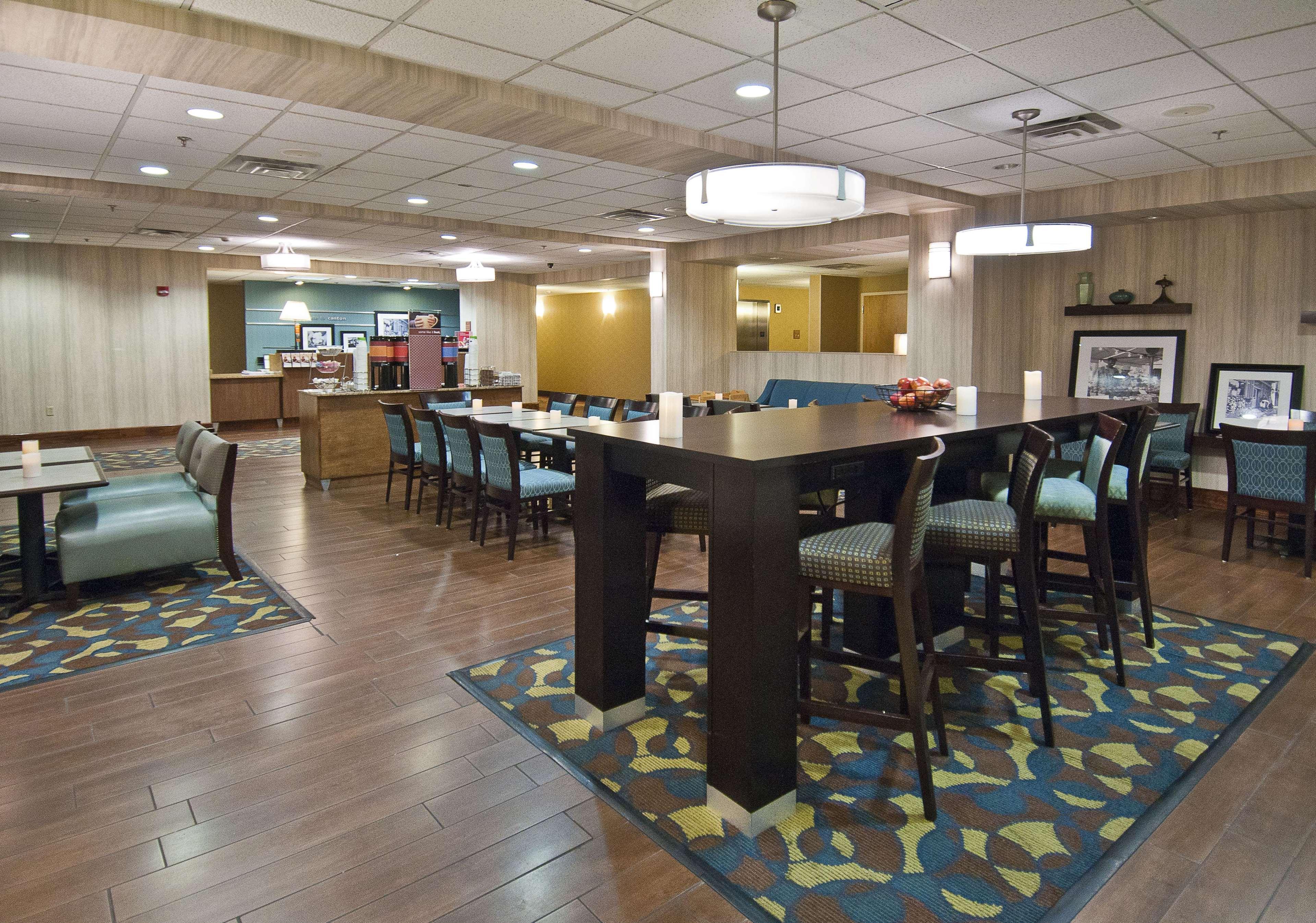 Hampton Inn Canton Eksteriør billede
